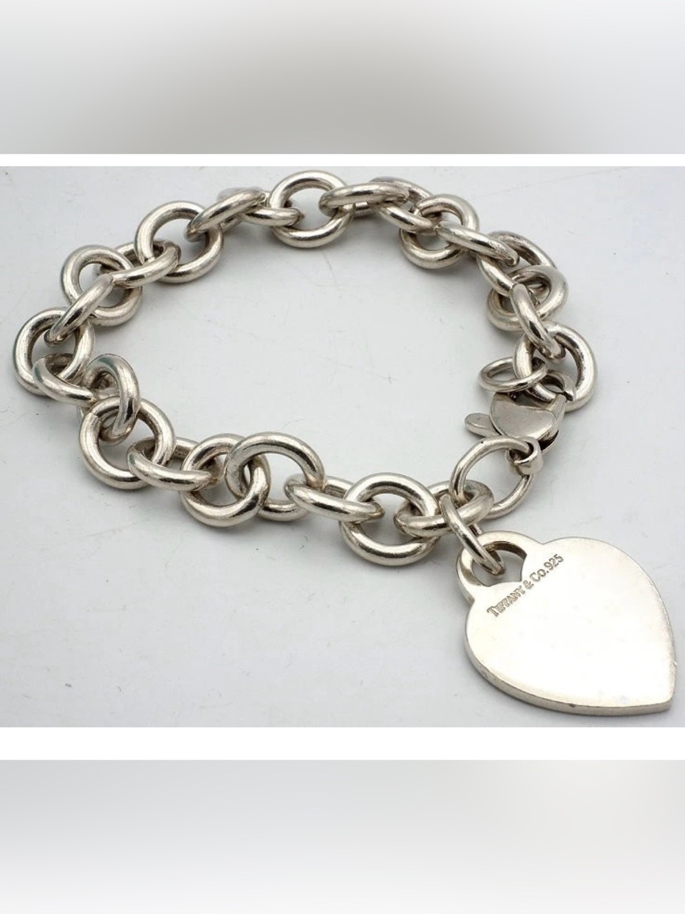 Tiffany & Co. Round Link Heart Tag Bracelet - Silver 925 box